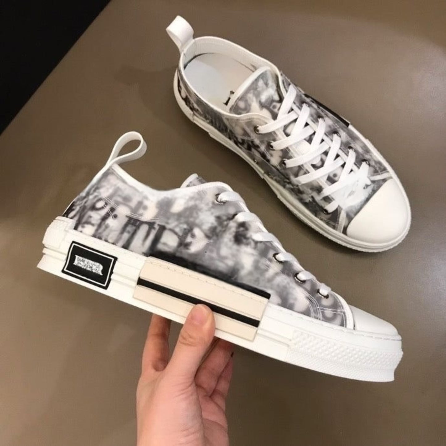 Designer White low top 23b